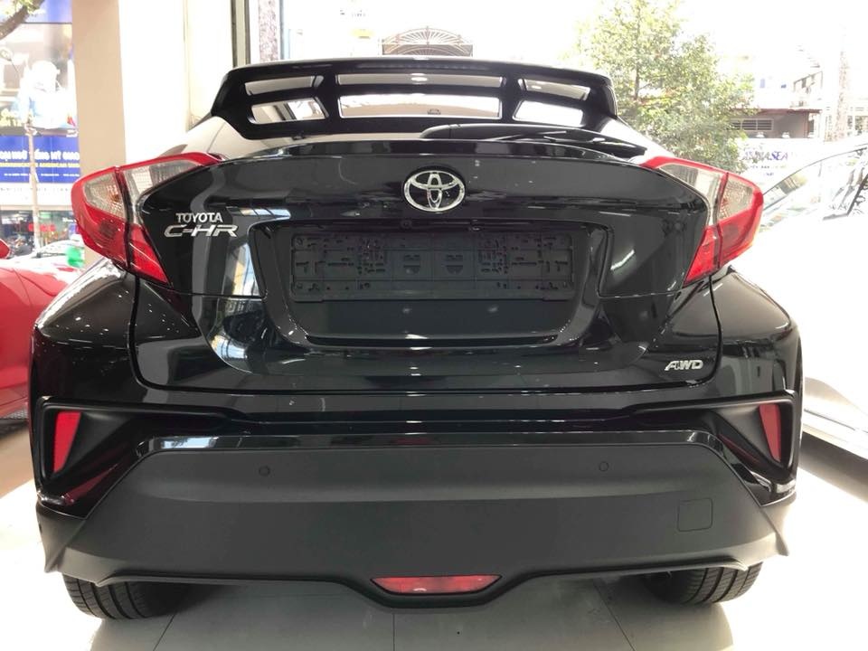 Toyota C-HR - crossover cỡ nhỏ giá gần 1,8 tỷ tại Việt Nam